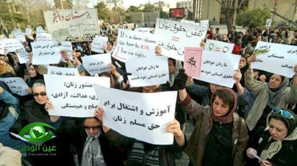 بالقمع والاعتقال.. نساء إيران احتفلن بيوم المرأة