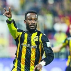 الأمن الايراني يعتقل فارسيا بالأحواز ارتدى الزي العربي