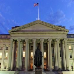 أول تعليق لـ “روحاني” على قرار ترامب بشأن “نووي إيران”!