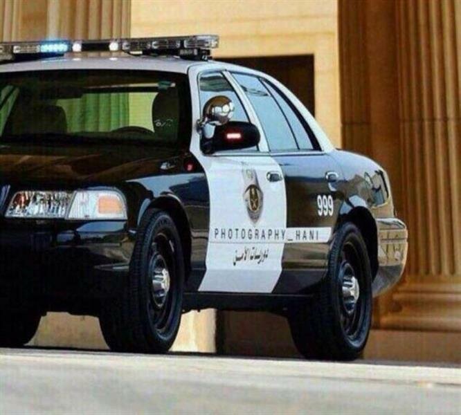 مقيم يحاول دَهس رجل أمن بتبوك.. والشرطة تطيح به