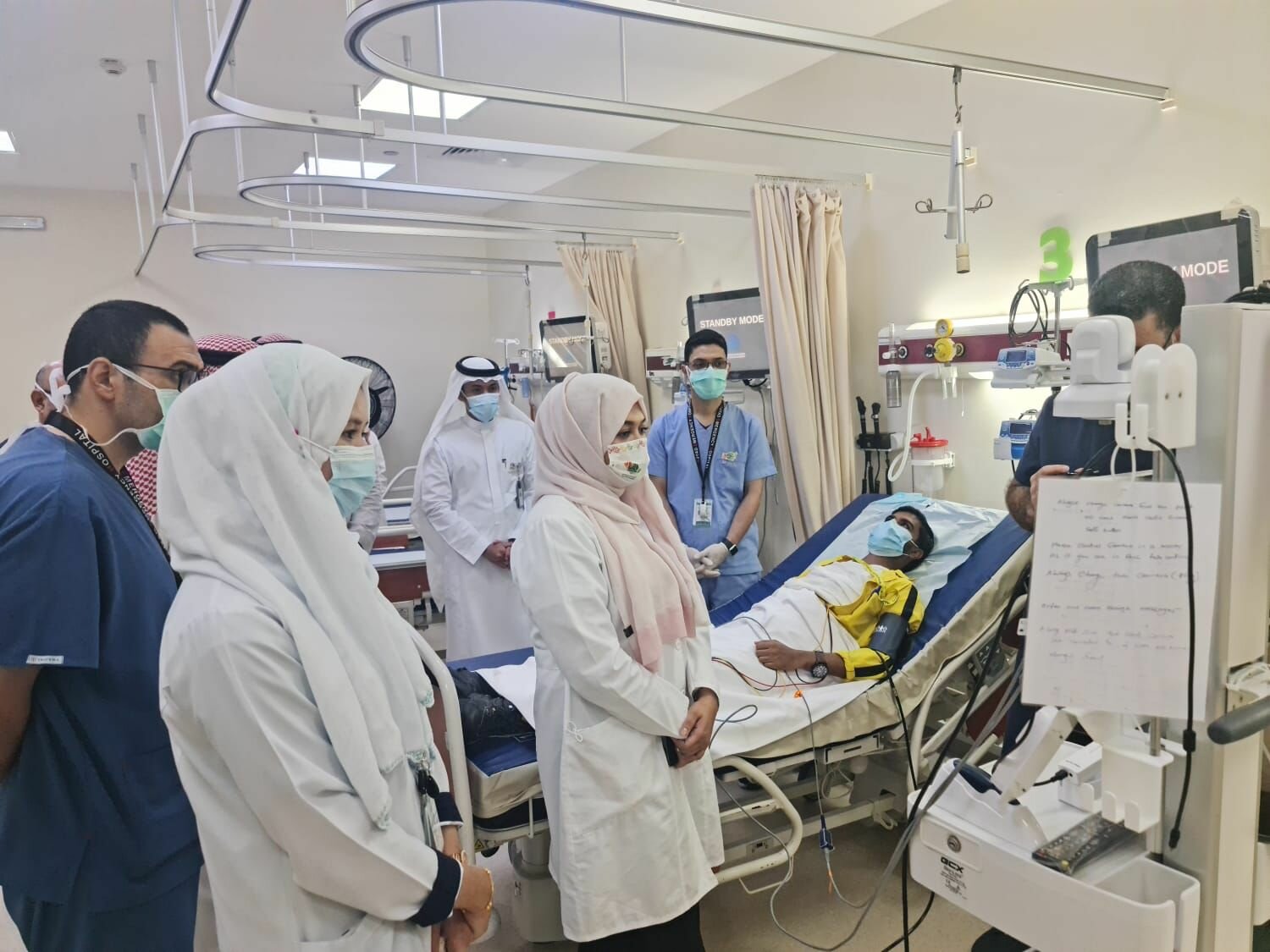 تدشين جهاز الطب الإتصالي للسكتة الدماغية بمستشفى أجياد للطوارئ