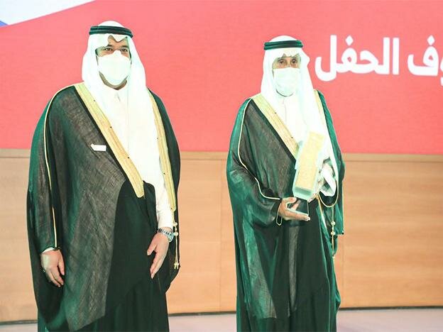 أمير منطقة الرياض بالنيابة يكرّم شركاء وزارة التعليم في احتفال اليوم الوطني