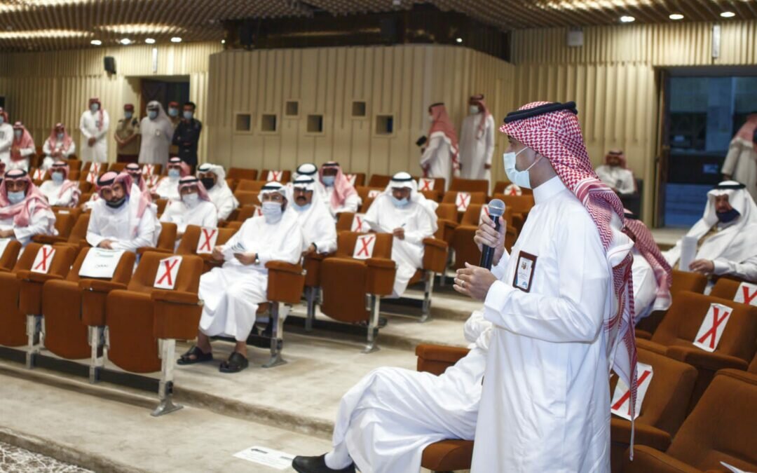 أمين العاصمة المقدسة والمجلس البلدي بمكة يجتمعان بسكان مخطط ولي العهد