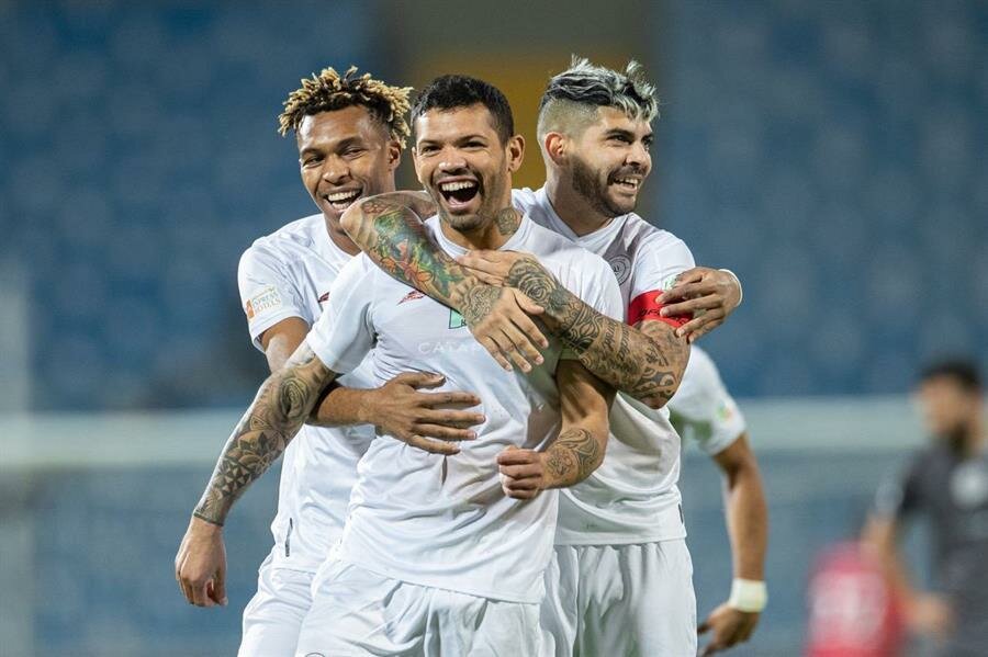 الشباب يواصل سلسلة الانتصارات.. ويقسو على الطائي بثلاثية