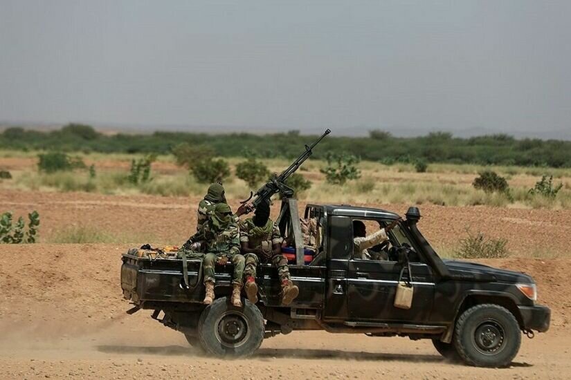النيجر: مقتل 11 عنصراً أمنياً واصابة 3 آخرين في هجوم على موكب حاكم أقليم بانكيلاري