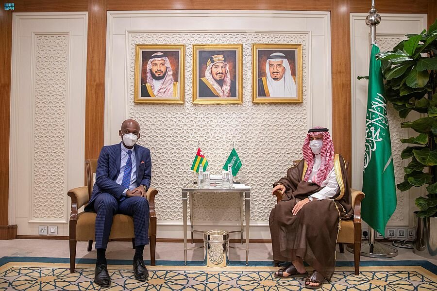 وزير الخارجية يستقبل وزير خارجية جمهورية توغو