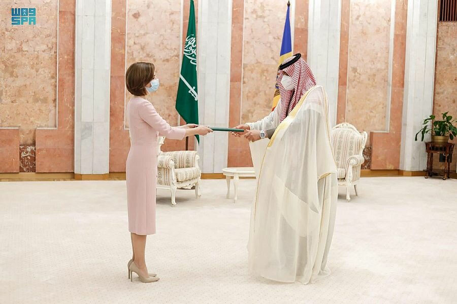 السفير خياط يقدم أوراق اعتماده سفيراً غير مقيم لرئيسة مولدوفا