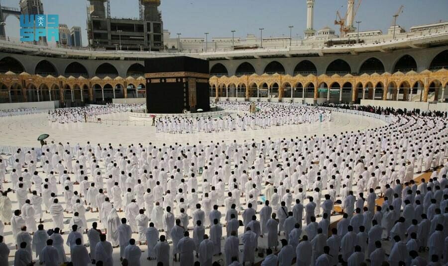 إدارة الحشود بالمسجد الحرام تخصص 870 موظفًا وموظفة لتفويج المعتمرين والمصلين