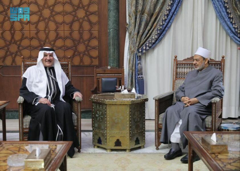 شيخ الأزهر يستقبل سفير المملكة لدى مصر