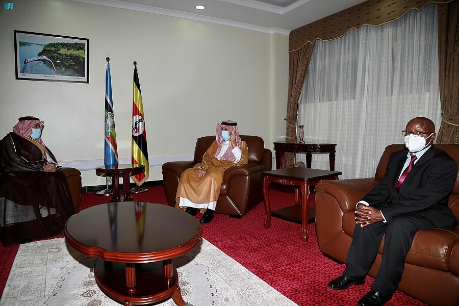 وزير الدولة لشؤون الدول الأفريقية يصل إلى جمهورية أوغندا