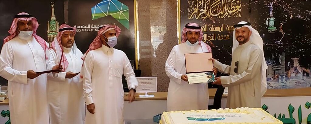 أمانة جدة: تزيل خيام عشوائية على مساحة 11 ألف متر على بطريق الليث