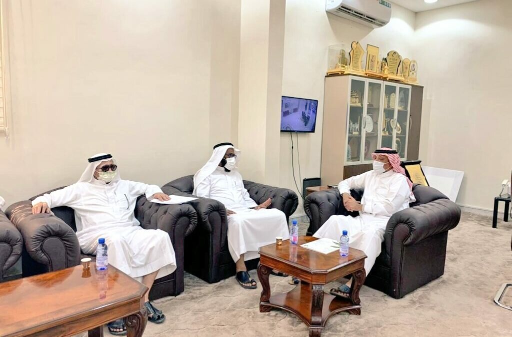 محافظ صامطة يستقبل مدير صندوق التنمية الزراعية بمنطقة جازان