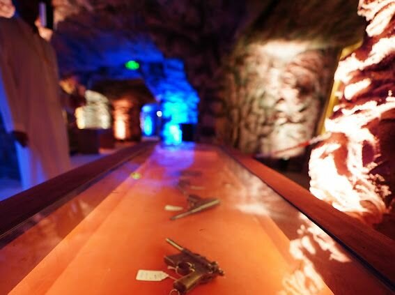 في “كومبات فيلد”.. الأسلحة التاريخية السعودية تجذب اهتمام زوار موسم الرياض 2021