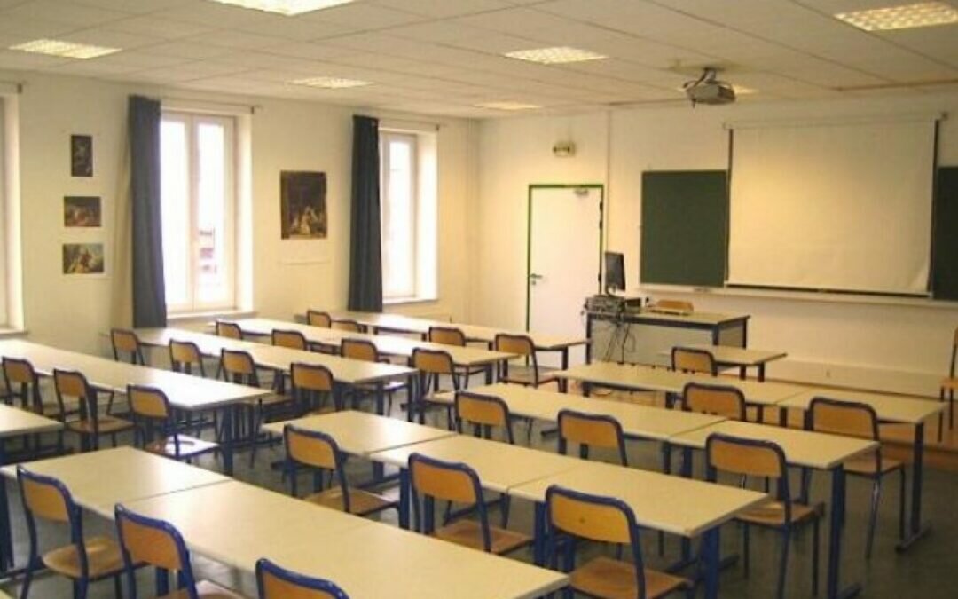 ليست كورونا.. إغلاق المدارس والمتنزهات ومراكز التطعيم بدولة أوربية