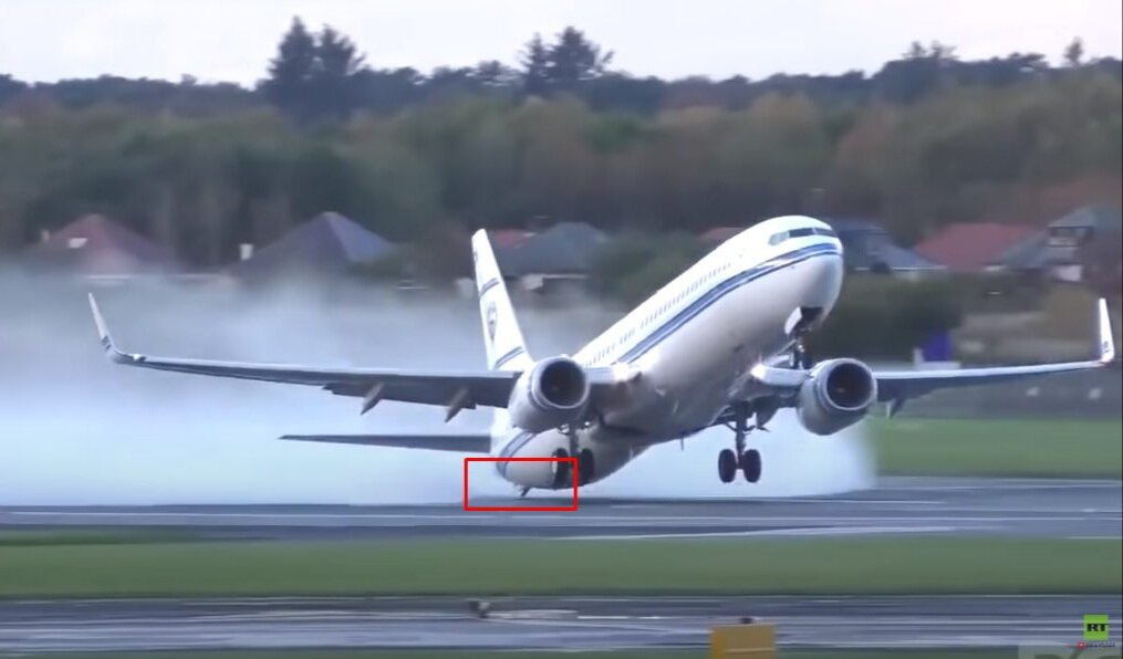 شاهد.. نجاة رئيس وزراء الكويت من حادث بالطائرة