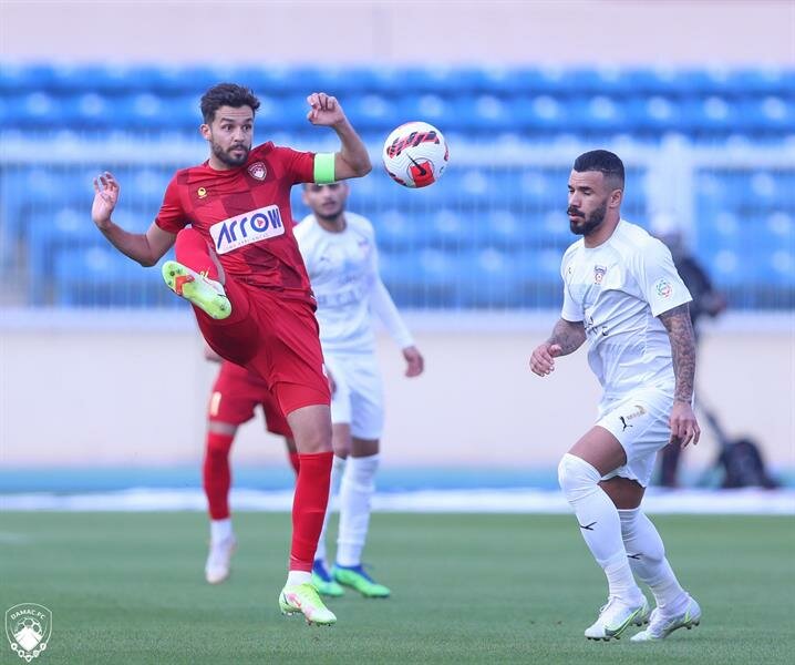 ضمك يتخطى الفيحاء ويعود لصدارة الدوري مؤقتًا