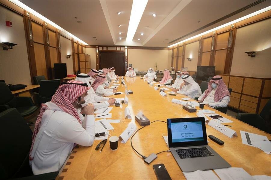 تفاصيل اجتماع “المسحل” مع رؤساء أندية دوري المحترفين