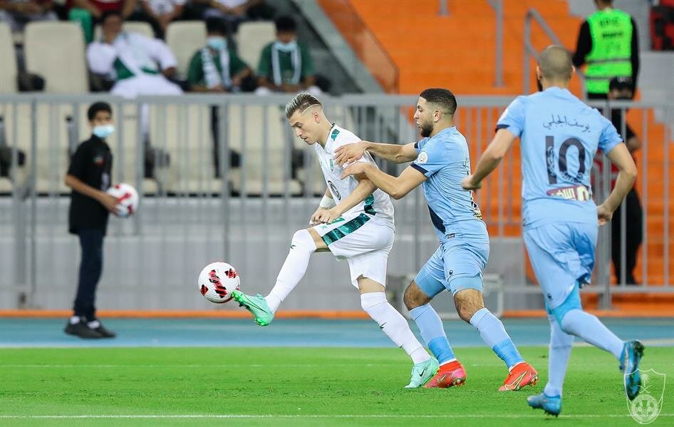 “الأهلي” يقفز للمركز السادس بهدف في مرمى “الباطن”