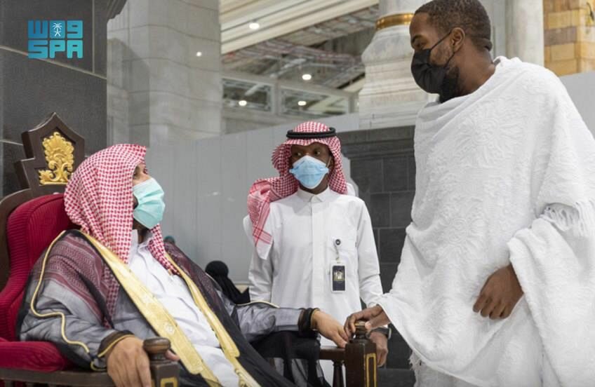 (7) لغات عالمية “لإرشاد” المعتمرين بالمسائل الشرعية بالمسجد الحرام