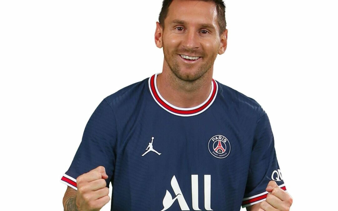 ” ميسي” يوضح علاقته مع لاعبي باريس وطموحاته مع النادي في المستقبل