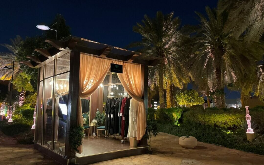 أزياء من التراث السعودي تستعرضها متاجر “المربع” بموسم الرياض 2021