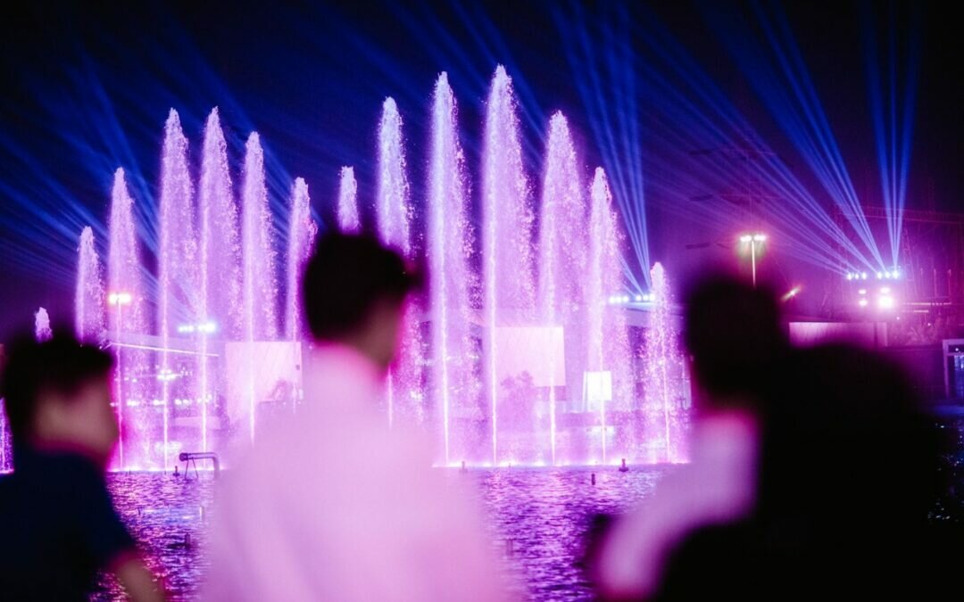 تناغم الموسيقى ورقصات النوافير يضبط إيقاع المتعة لدى زوار “بوليفارد رياض سيتي”