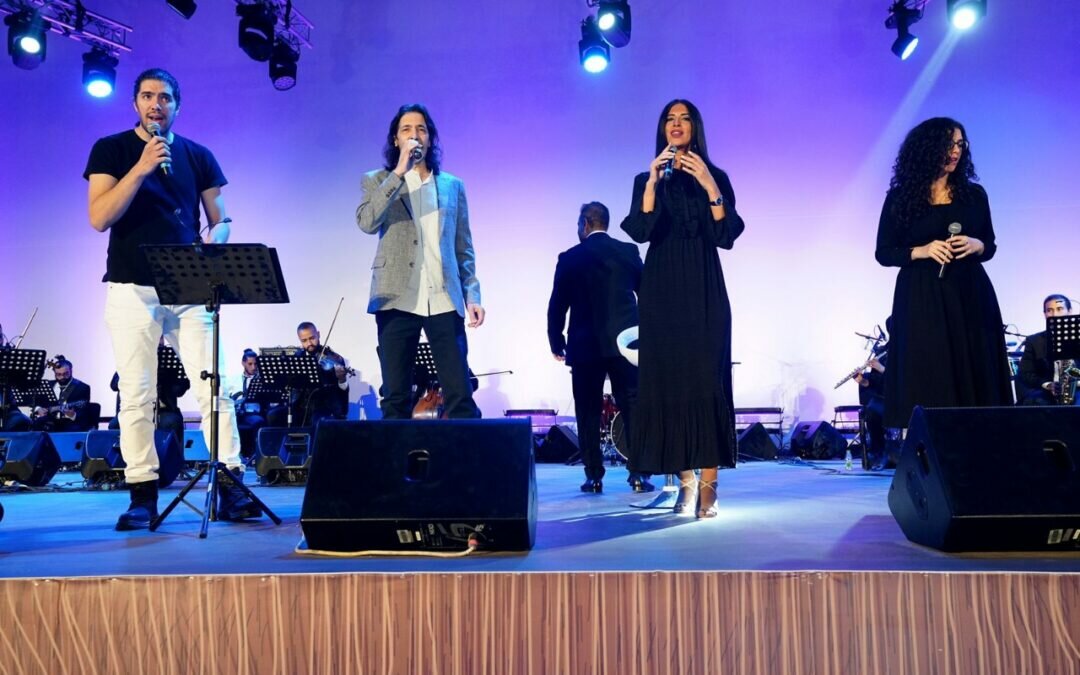 طارق العربي يُعيد للكبار ذكريات طفولتهم في “قرية زمان”