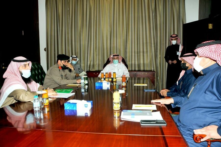 ‏محافظ القريات يجتمع مع اعضاء اسكان الملك عبدالله الخيري