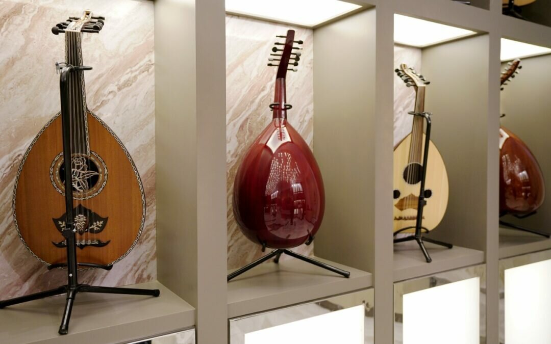 منطقة الموسيقى توفر لعشاق آلة العود أجود وأفخم الأنواع في “بوليفارد رياض ستي”