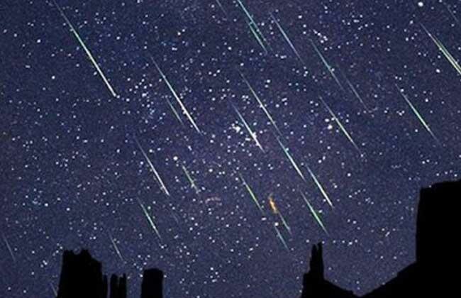 “فلكية جدة”: رصد ذروة شهب الثوريات الشمالية 2021.. مساء اليوم