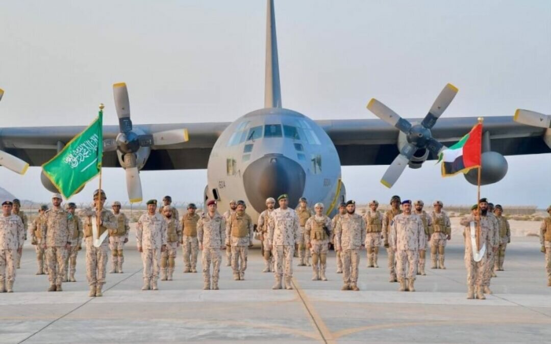 اختتام مناورات «المصير واحد» بين القوات البرية للمملكة ونظيرتها الإماراتية