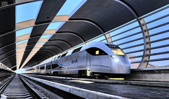 “سار” تطرح خدمة جديدة لنقل المسافرين بالتعاون مع “أوبر”