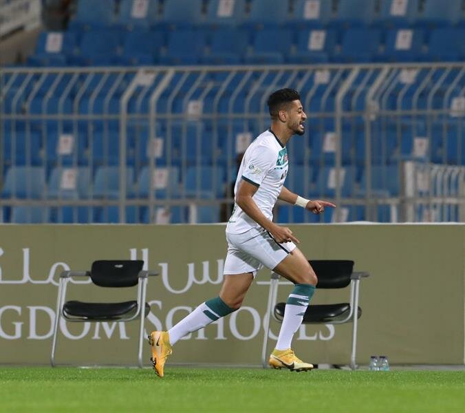 الهلال يواصل نزيف النقاط في الدوري ويسقط بثلاثية على يد الفتح