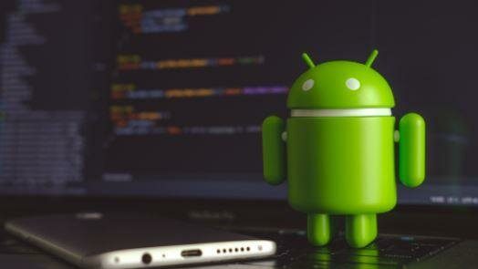 مُختص يُحذر من كثرة الثغرات الأمنية بنظام “أندرويد”.. ويوضح أسبابها