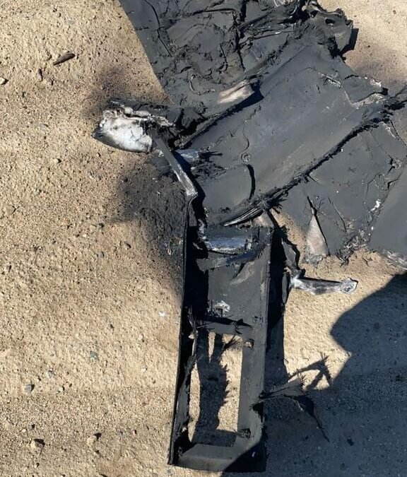“التحالف” ينشر صورا لبقايا حطام الطائرات الحوثية التي تم تدميرها أمس
