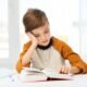 صعوبات القراءة.. أبرز طرق العلاج ونصائح للوالدين