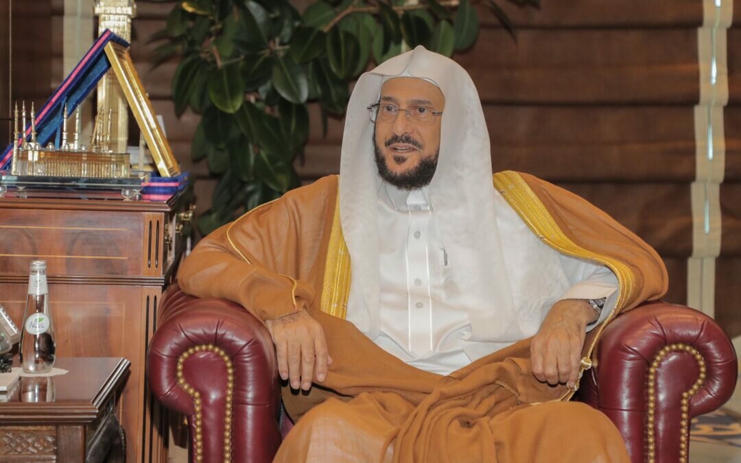 وزير الشؤون الإسلامية يقوم بجولة تفقدية لقطاعات الوزارة بمنطقة جازان