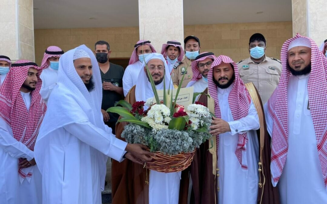 بالصور.. “آل الشيخ” يتفقد إدارة ومركز الدعوة والإرشاد وجامع الملك عبدالله بجازان