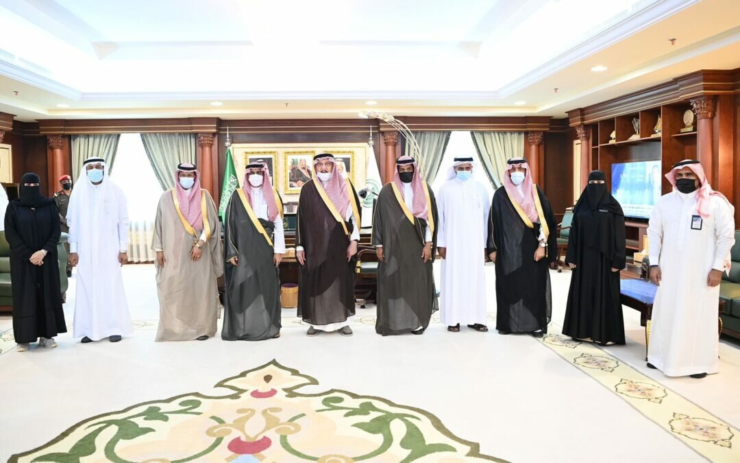 أمير منطقة جازان يطلع على جهود ومنجزات تعليم جازان وصبيا