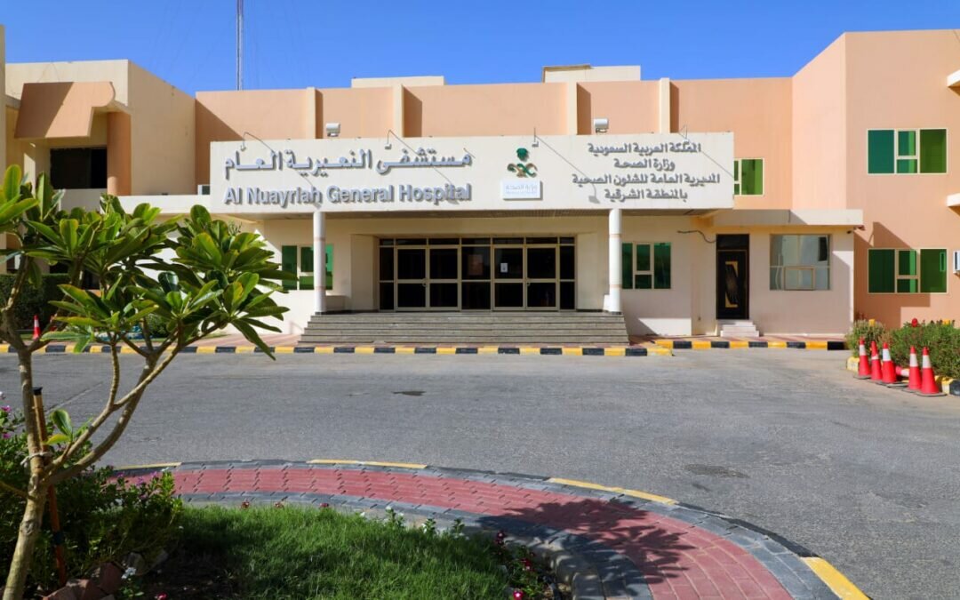 جراحة نادرة لمريض يعاني عيباً خلقياً بـ( النعيرية العام)