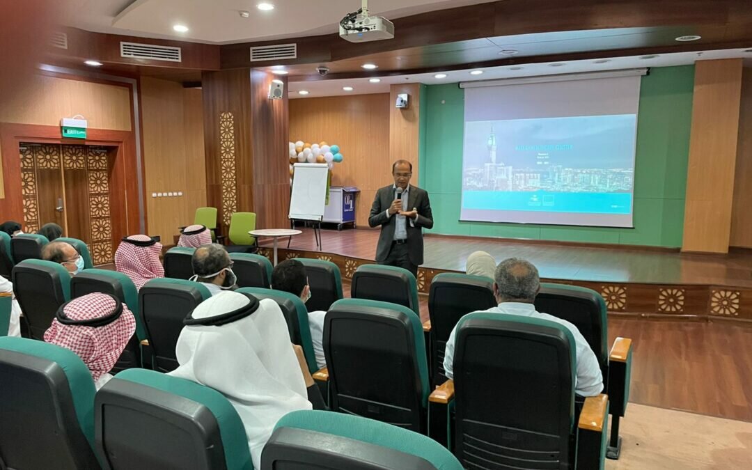 تجمع مكة المكرمة الصحي يُطلق مبُادرة المناقشة المُستديرة للأطباء