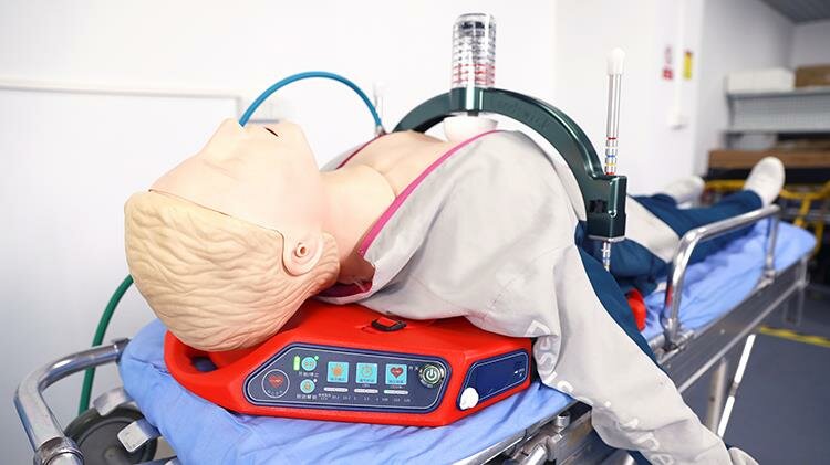 الهلال الأحمر: إطلاق مشروع أجهزة الإنعاش القلبي في موسم الحج المقبل