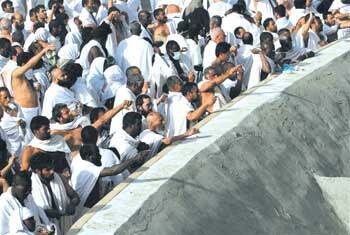 “الحج” تصدر عددًا من القرارات تجاه بعض شركات حجاج الداخل لتقصيرهم بالخدمات المقدمة