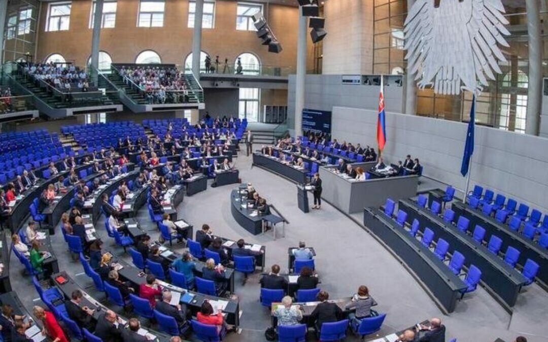 حافز مالي لتطعيم من أعمارهم 60 وما فوق ضد كورونا بهذه الدولة