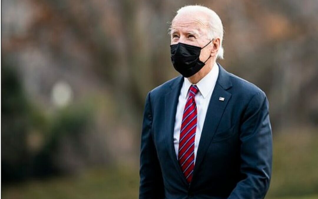 «مأساة تفوق التصور» .. بايدن يعلق على عشرات القتلى والجرحى ضحايا الأعاصير