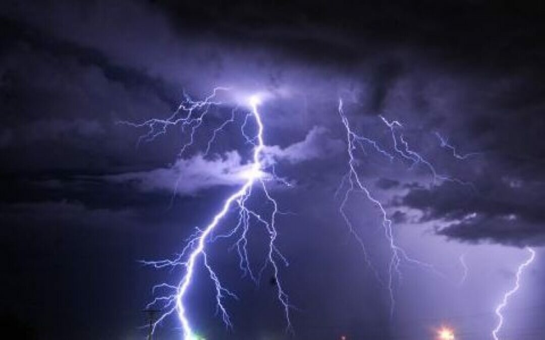 توقعات الطقس.. هطول أمطار رعدية مصحوبة برياح نشطة على هذه المناطق