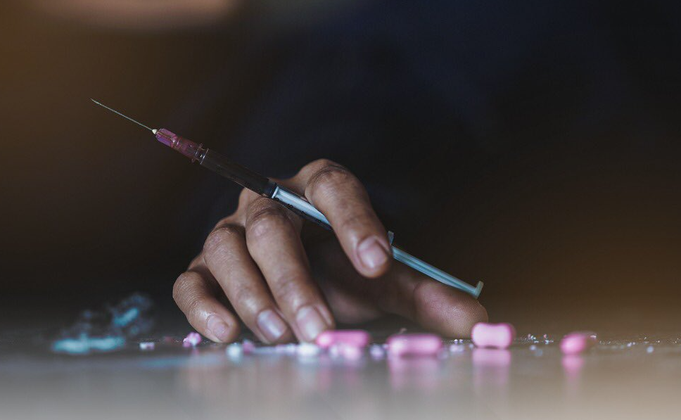 “النيابة”: يُعفى الجناة من العقوبات بجرائم المخدرات في هذه الحالة