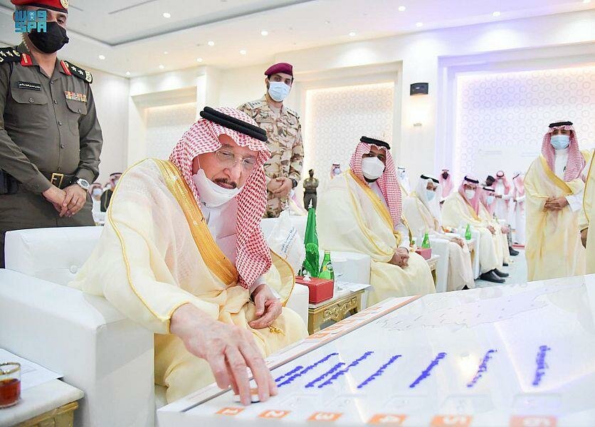 بتكلفة تجاوزت 2.3 مليار ريال.. أمير جازان يدشن عدداً من المشروعات الكهربائية (فيديو)