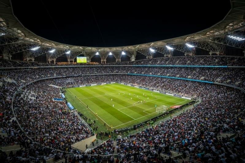 “الرياضة” ترفع الطاقة الاستيعابية للحضور الجماهيري إلى 100% في مباراة الأخضر أمام نظيره العماني