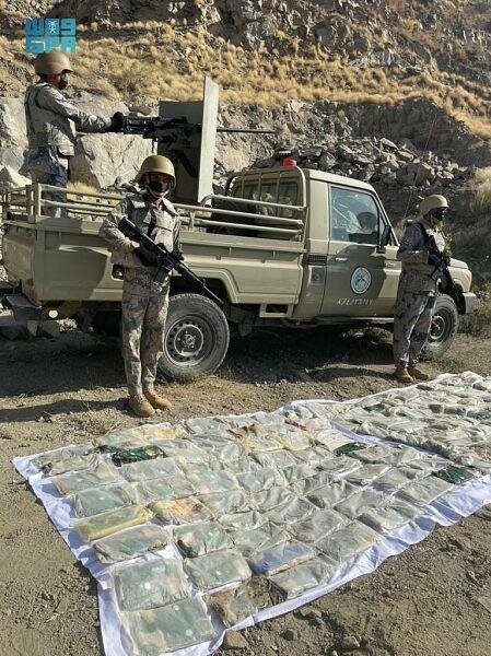 إحباط محاولة تهريب 2.8 مليون قرص “إمفيتامين” و627 كلجم من الحشيش ونحو 29 طناً من “القات”